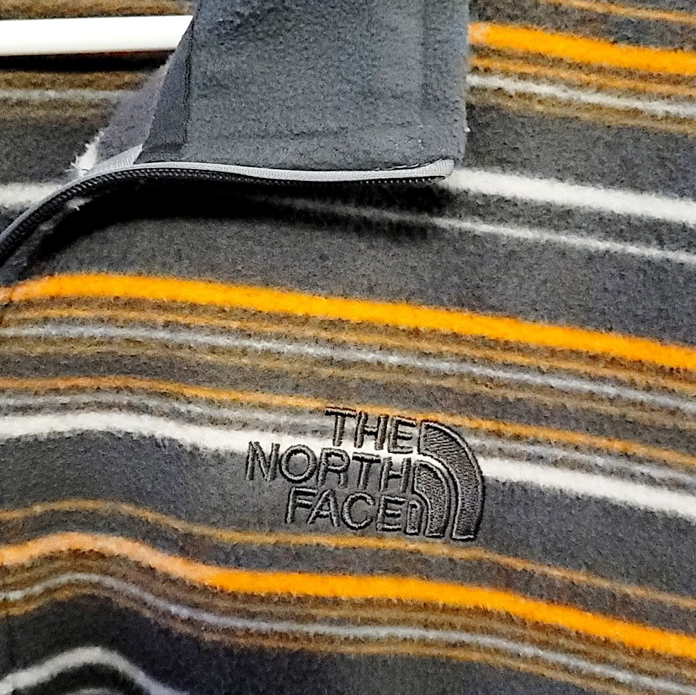 Northface Men's Sweatshirt Quarter Zip Gray Strip XL‎